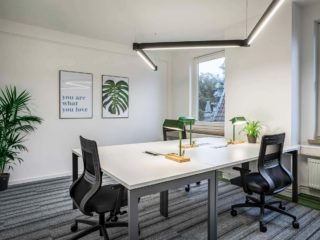 3 Desk Private Office SleevesUp! Hannover City